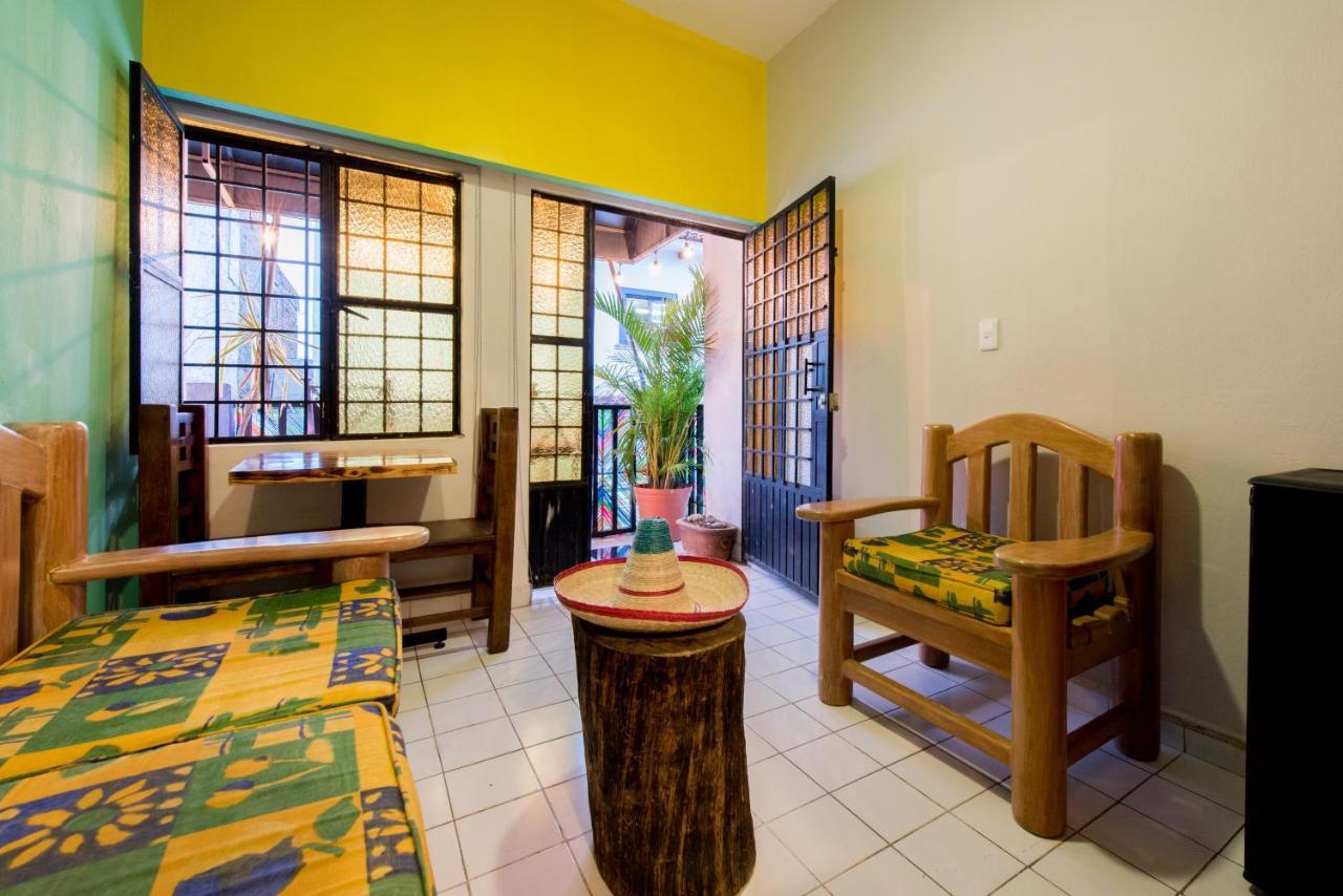 Casa Maria Malecon Hotel ปูแอร์โตบาญาร์ตา ภายนอก รูปภาพ